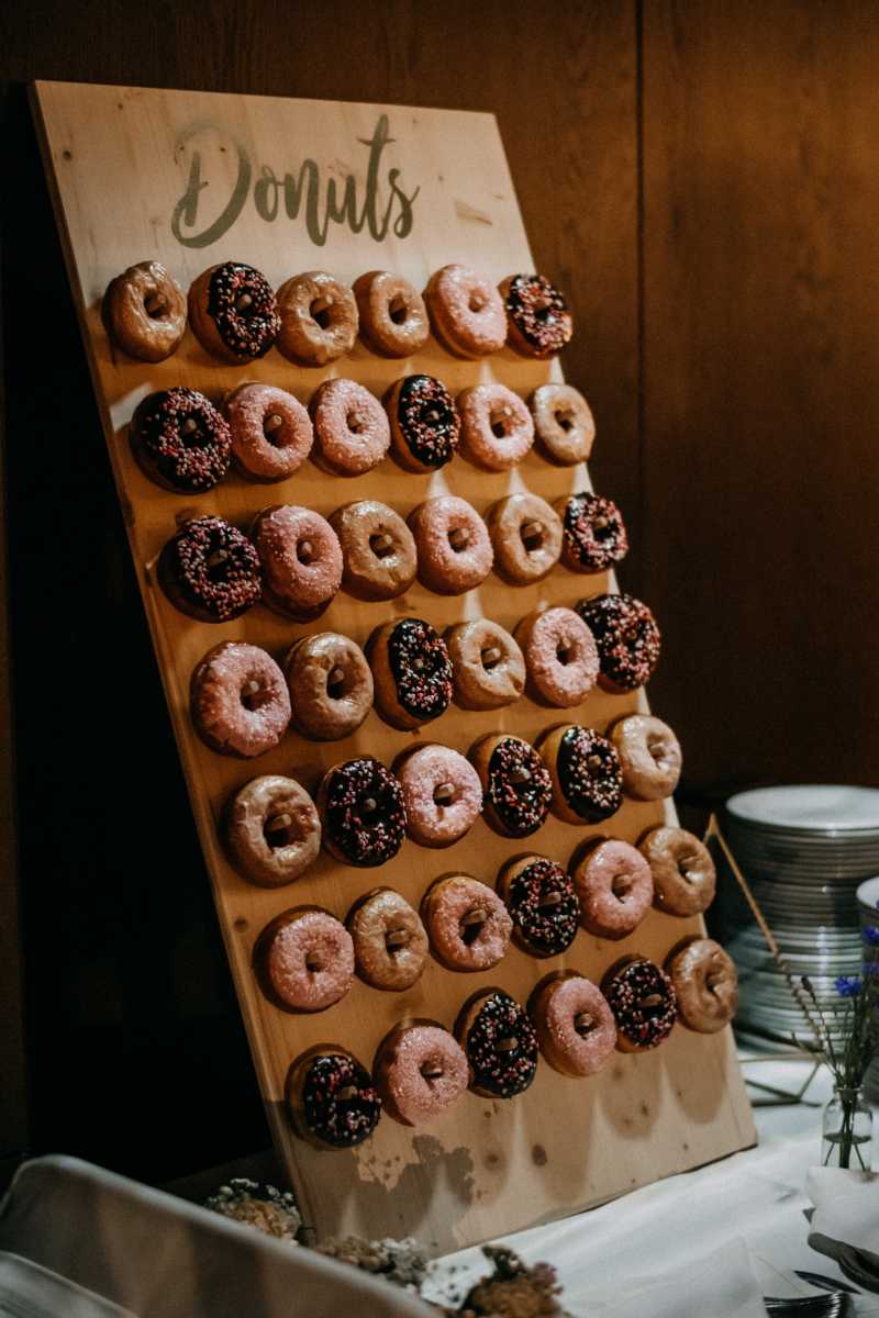 Donuts an einer Donut Wall